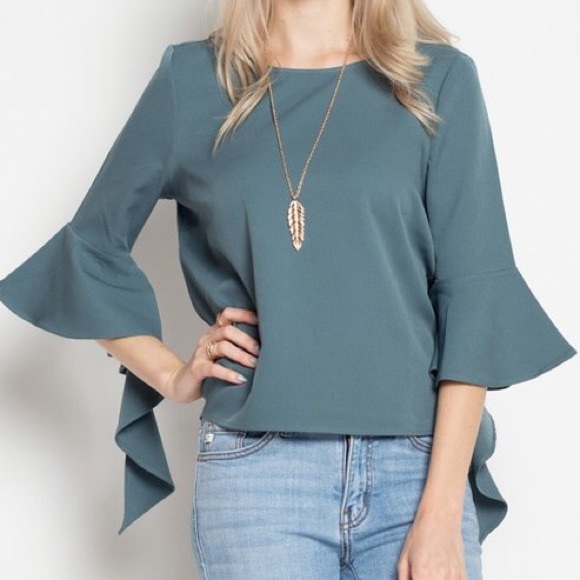 Son Paises Tops - Bell Sleeve Top Sage Green